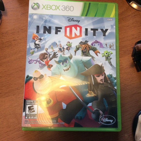 Xbox 360 Infinity Game and Accessories - Picture 1 of 9